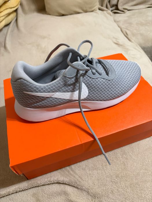 Като нови - маратонки Nike