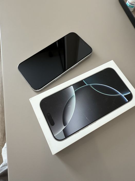 Продам Iphone 16 pro