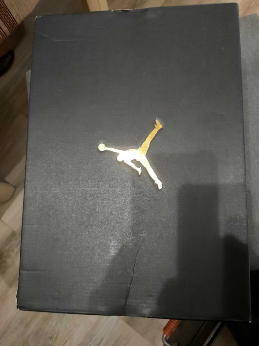 Jordan max aura 5