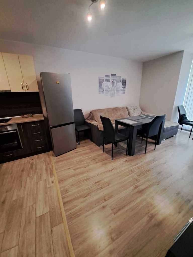 Дава се под наем Тристаен апартамент в Варна, Гранд Мол Варна - 90 кв.м за 867 € - Снимка #3