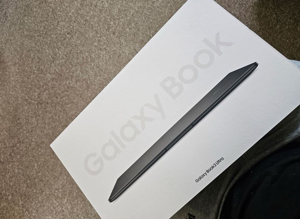 Vând laptop Samsung Galaxy Book3 Ultra
