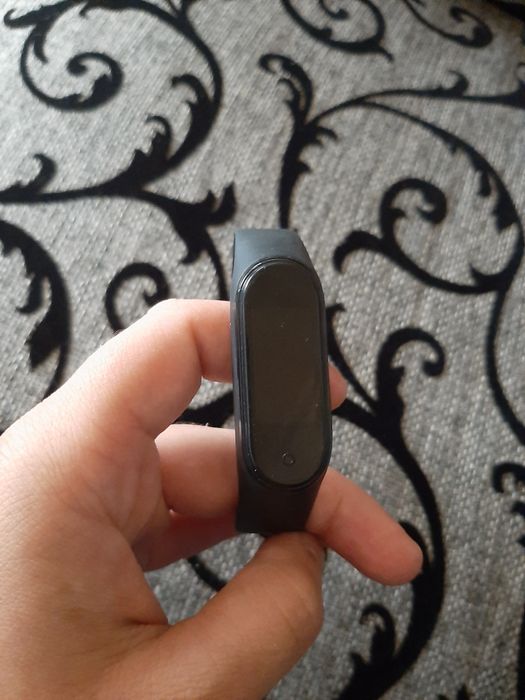 Б/у фитнес браслет