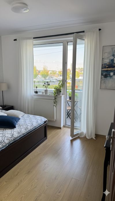 PF vand apartament 3 camera in curte la Vivo 70 Mp