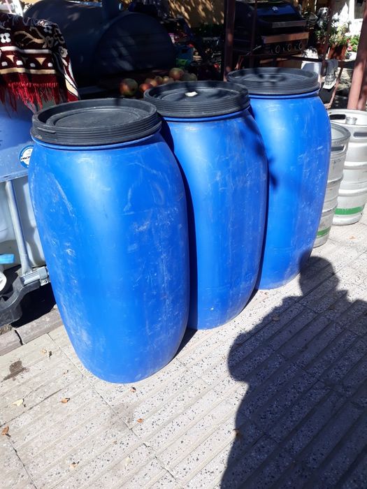 Butoaie de plastic groase in carne alimentare preț.90 lei.