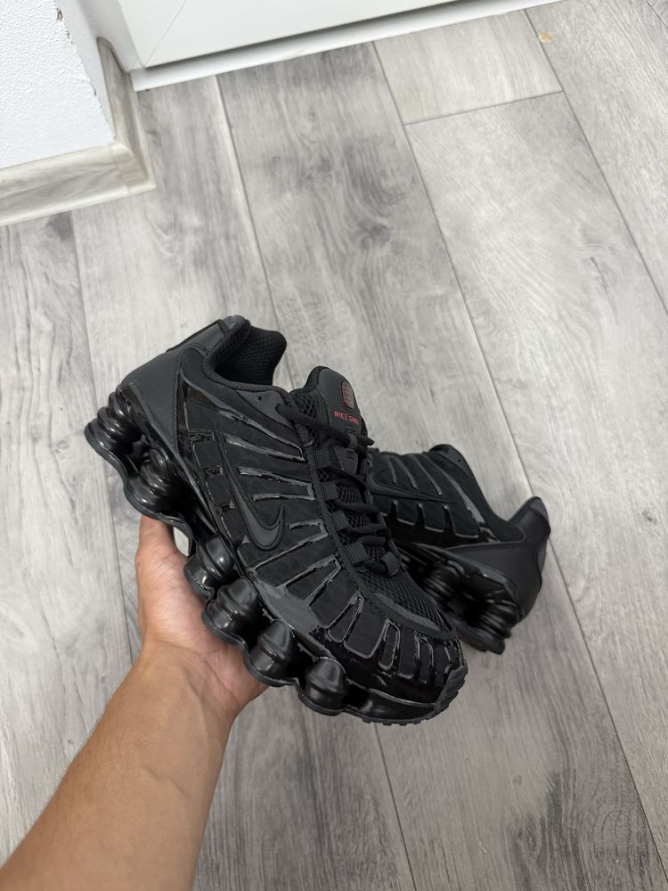 Nike Shox - Black