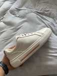 Adidasi dama Clarks