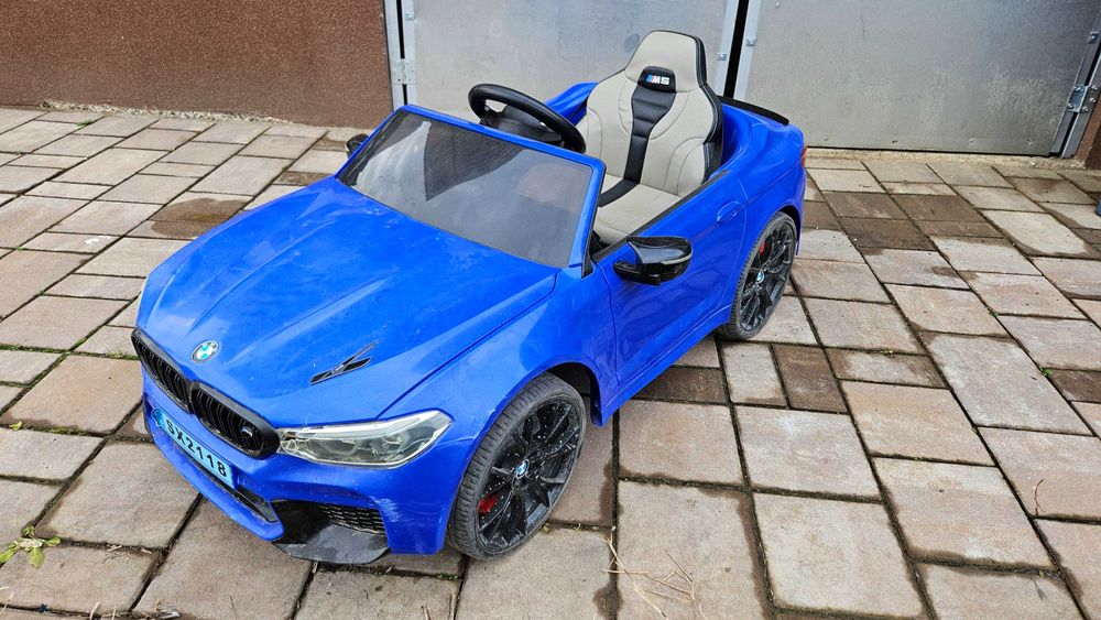 Masina electrica pentru copii BMW M5, roti de cauciuc Eva + Acumulator
