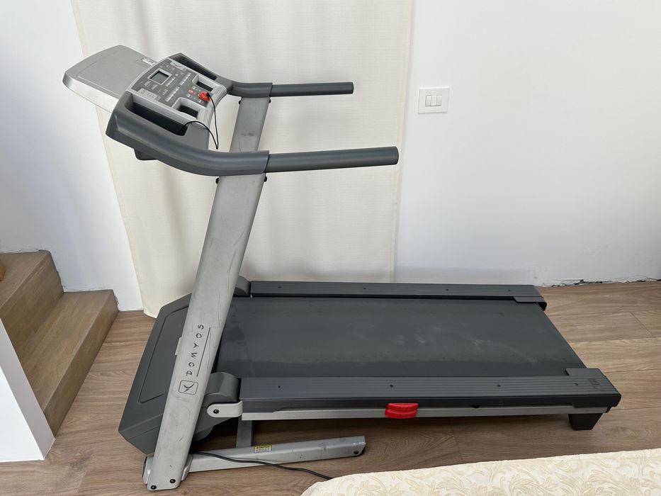 Vând bandă de alergat Domyos TC 490, stare bună.