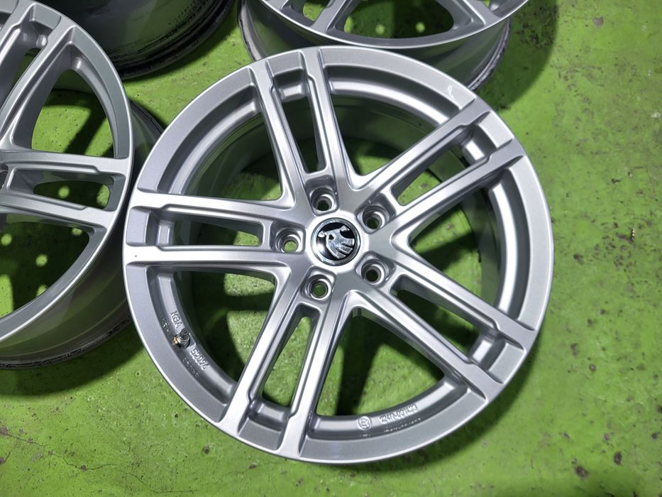 17 5x112 Skoda лети джанти 5х112 шкода