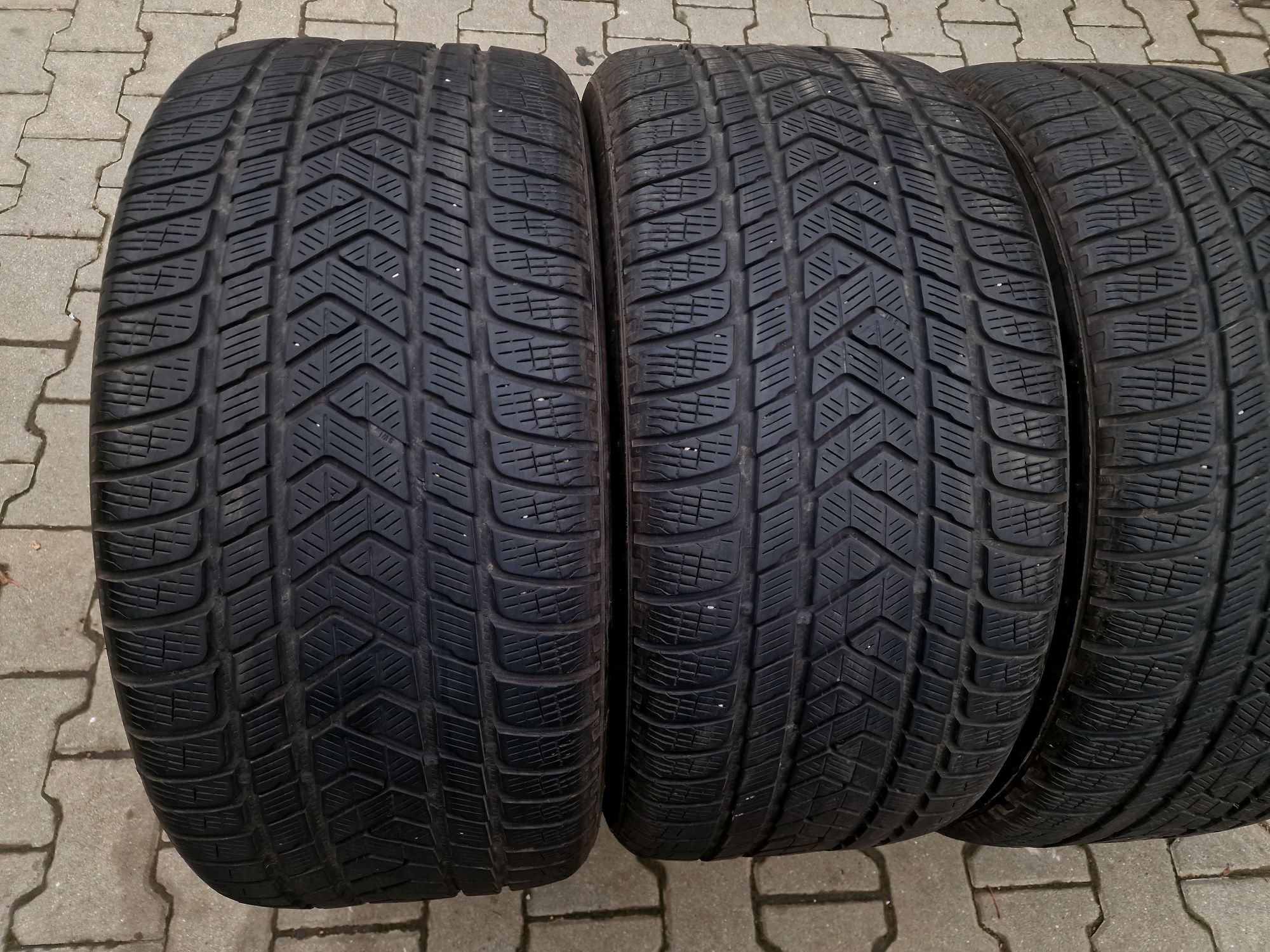 Anvelope 295 45 20 Pirelli roti jante BMW Audi Mercedes