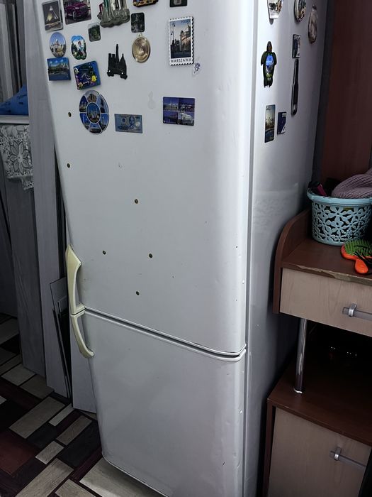 Продам холодильник на запчасти