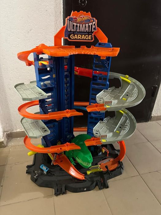 Hot Wheels Ultimate Garage