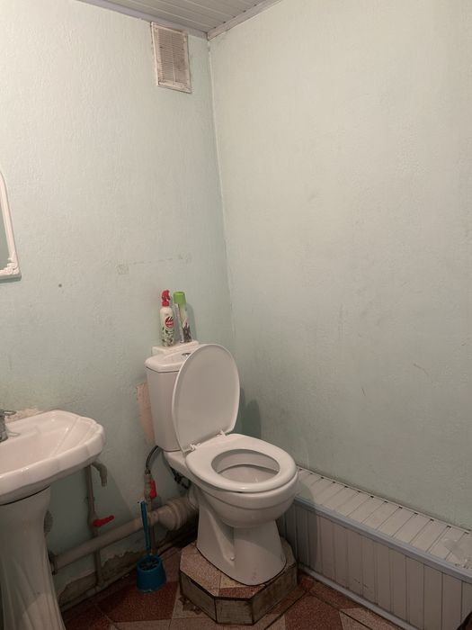 Сдается комната + места общего пользования(туалет,кухня,прихожая)