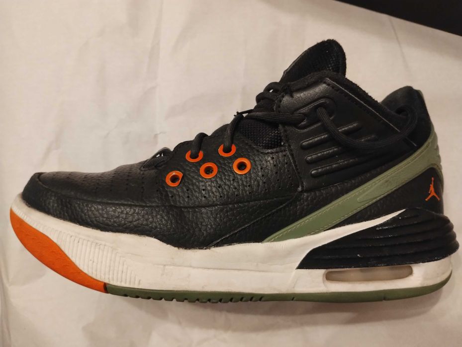 Маратонки Nike Air Jordan Max Aura, 39 размер