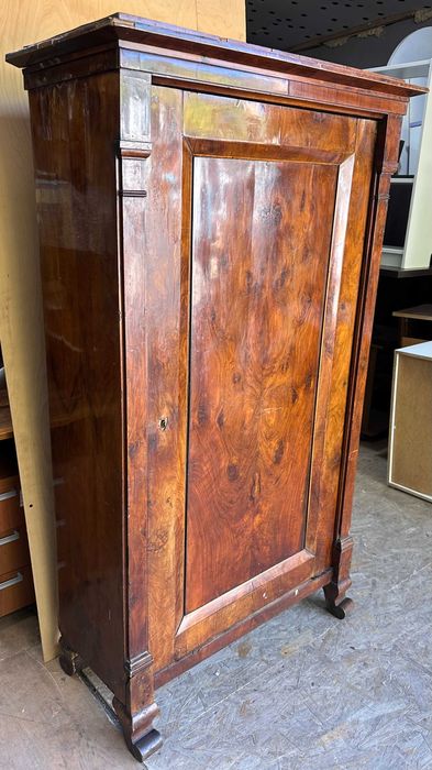 Dulap Vintage Stil Biedermeier cu furnir de nuc; Dulap lemn masiv