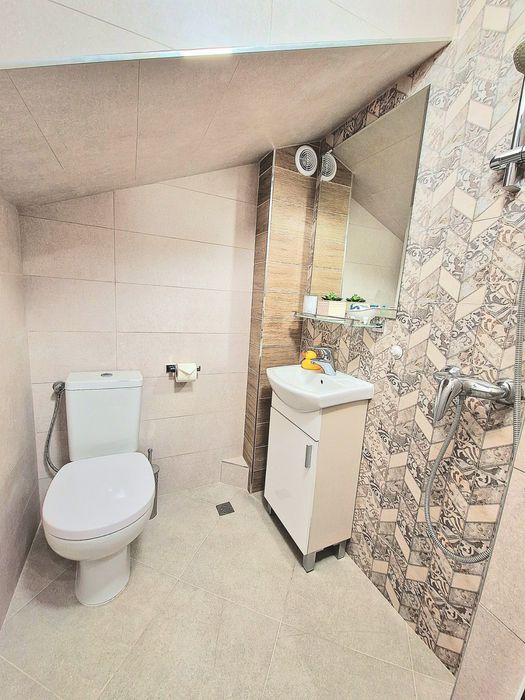 Арт Апартамент с паркомясто и две спални- НАМАЛЕНА ЦЕНА!!!