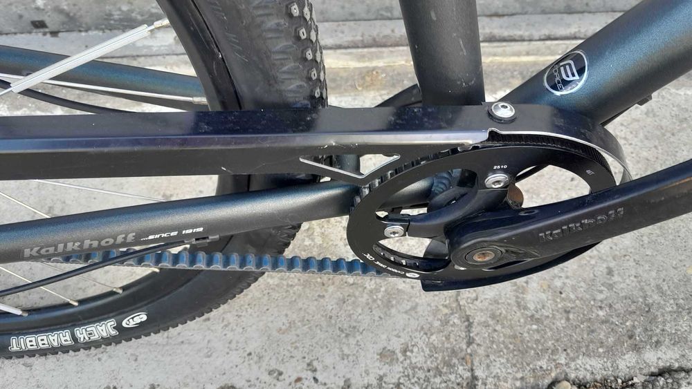 Vehicol cu transmisie pe curea