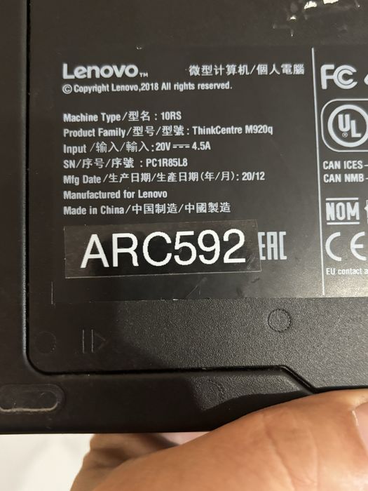 Mini pc/nuc Lenovo cu procesor  i5-9500T•