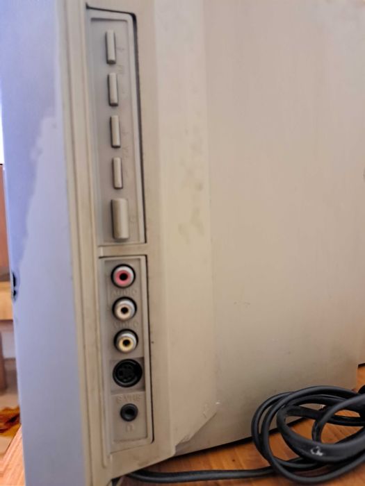 Телевизор GRUNDIG Elegance