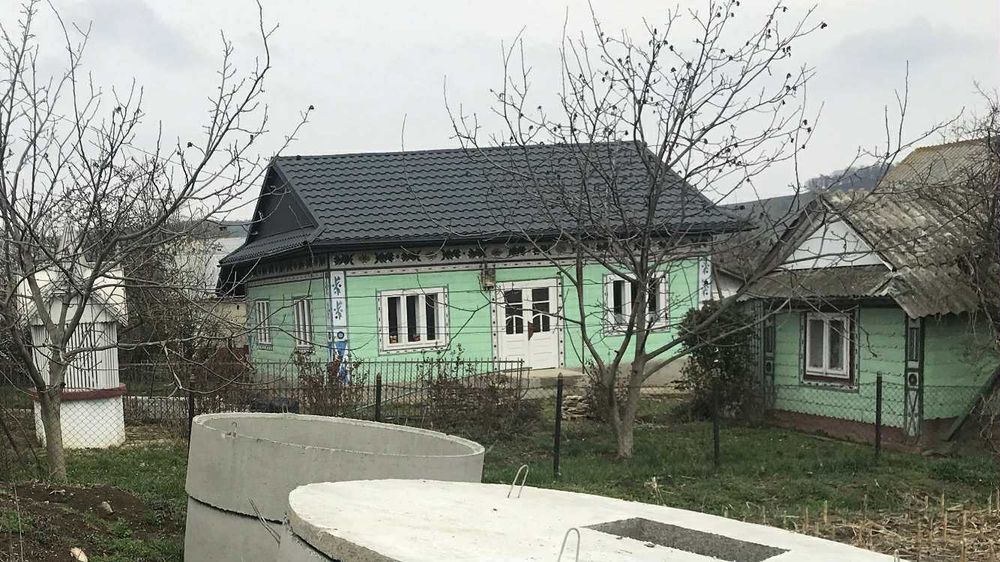 Casa batraneasca,  teren 3400mp, Meresti, la 3 km de  Udesti, Suceava