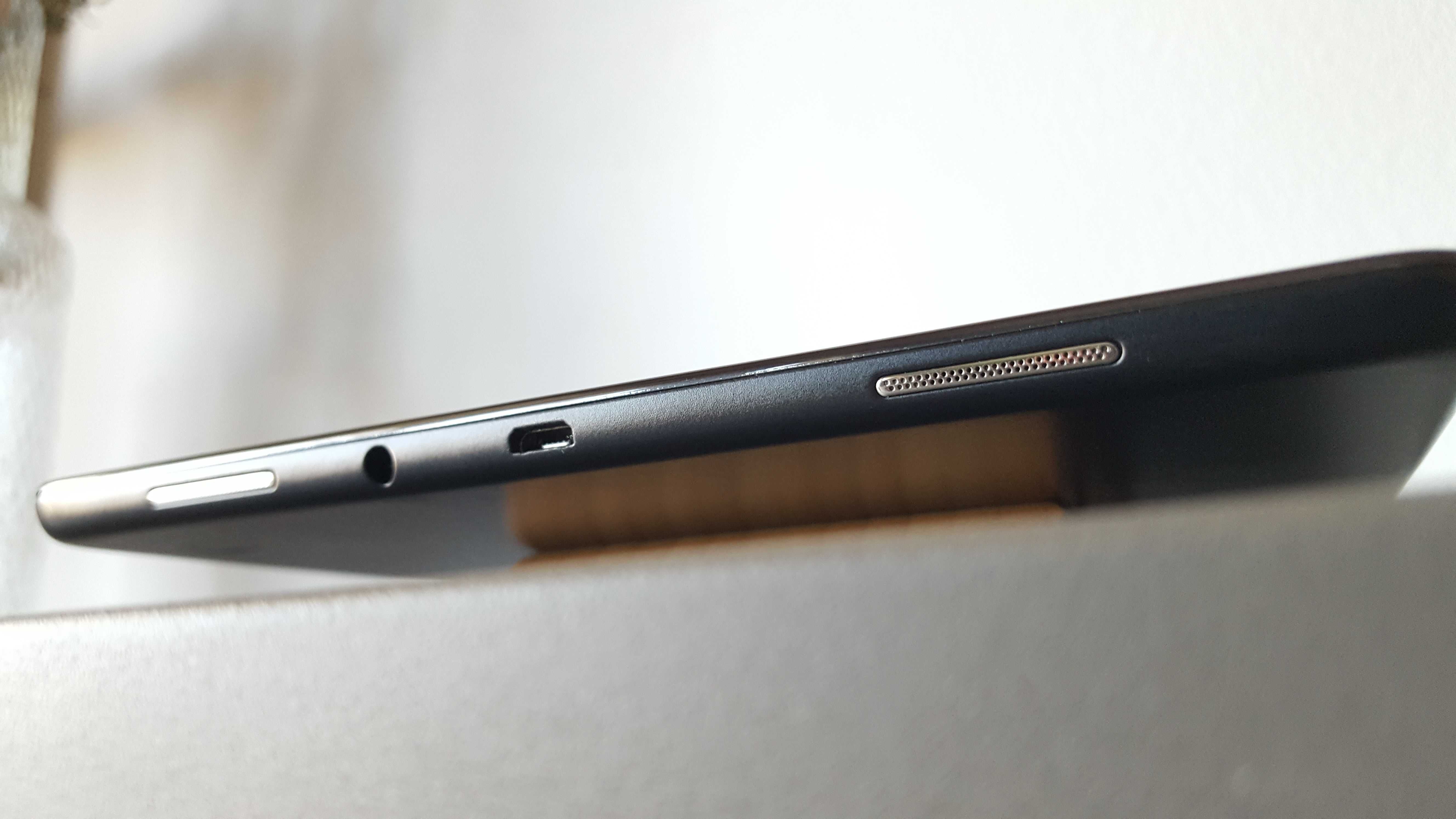 Samsung Galaxy Tab A 9.7 SM T555 + husa cu tastatura bluetooth