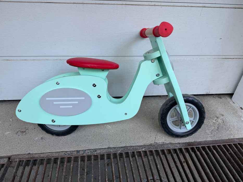 Дървено баланс колело, тип Vespa