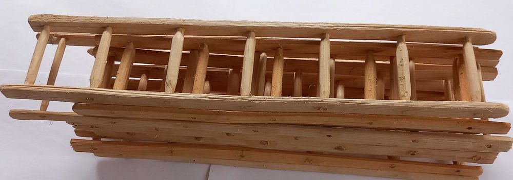 Scarite de lemn ( inaltime intre 25-50 cm)