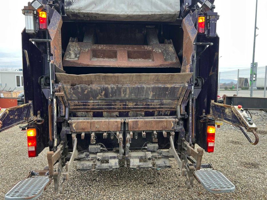 Masina de gunoi DAF  - capacitate 17 m3  [+ Video] - Gata de lucru