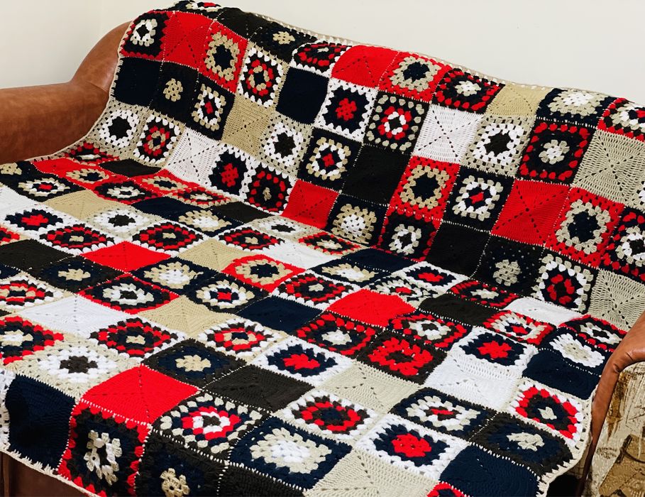 Cuvertura realizata manual 2,10*2,10 cm