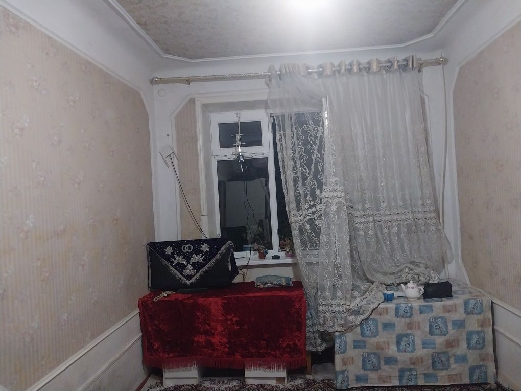 Uy sotiladi. Chilozor Dŏmbrobod 1/2/2.42000u.e