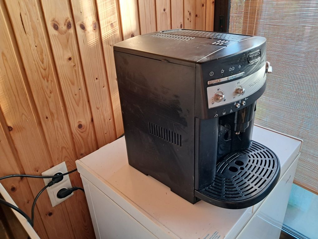 Кафемашина Delonghi MAGNIFIKA