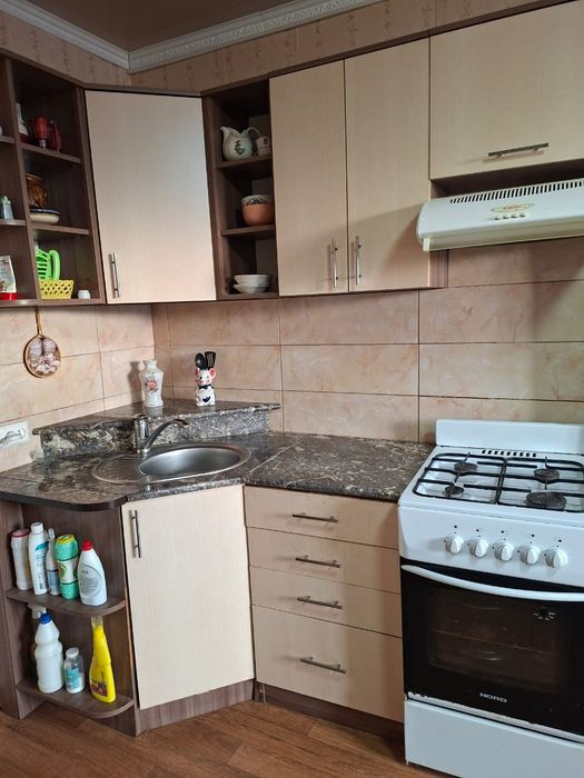 Продам горку, кухню вместе с вытяжкой