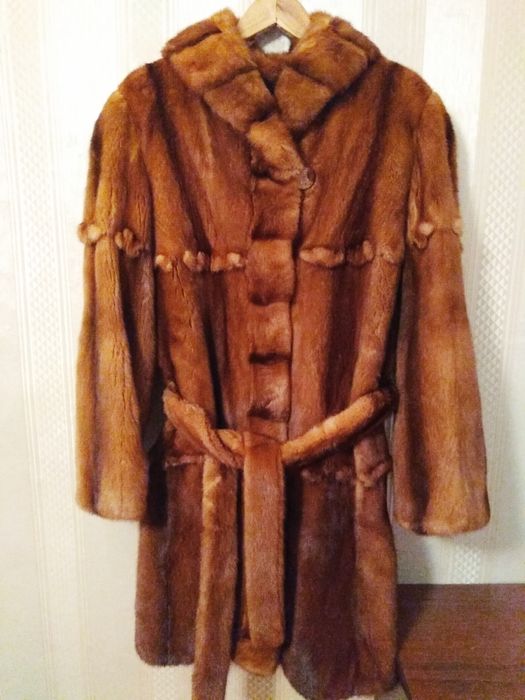 Продам норковую шубу