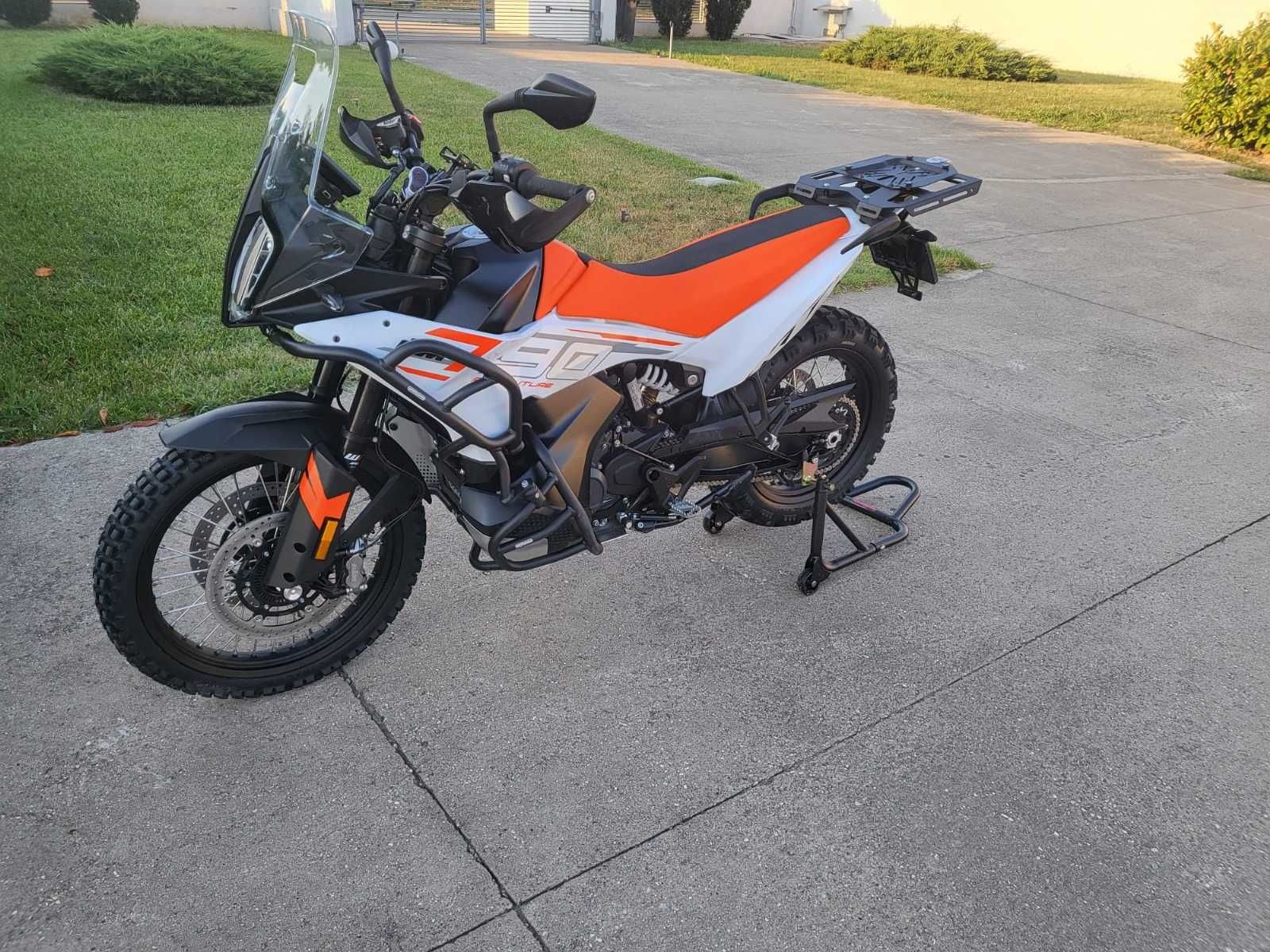 Motocicleta KTM 790 Adventure 2024
