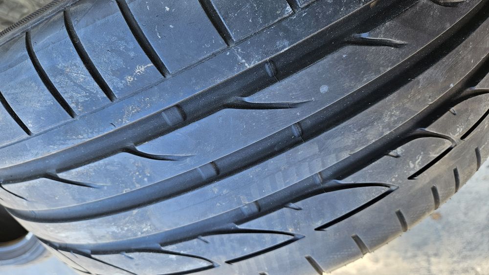 Гуми 225 40 19 бриджстоун