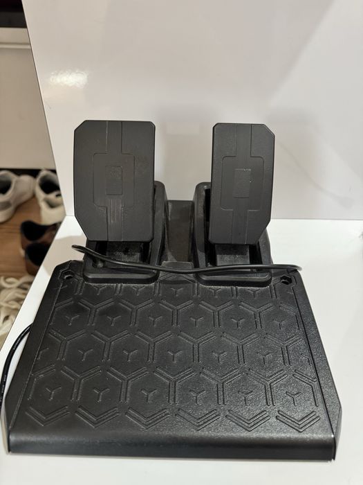Volan Thrustmaster T128 cu pedale