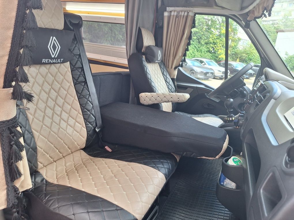 Vând autorulotă Renault Master