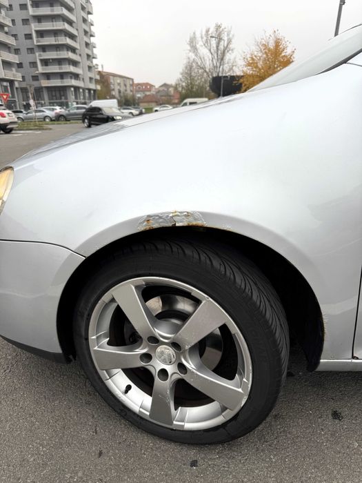 VW Golf 5 – 1.9 TDI, 105 CP – 2004