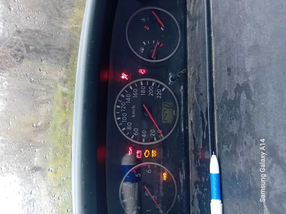 Vând Nissan xtrail 2.2 dci  stare bună de funcționare