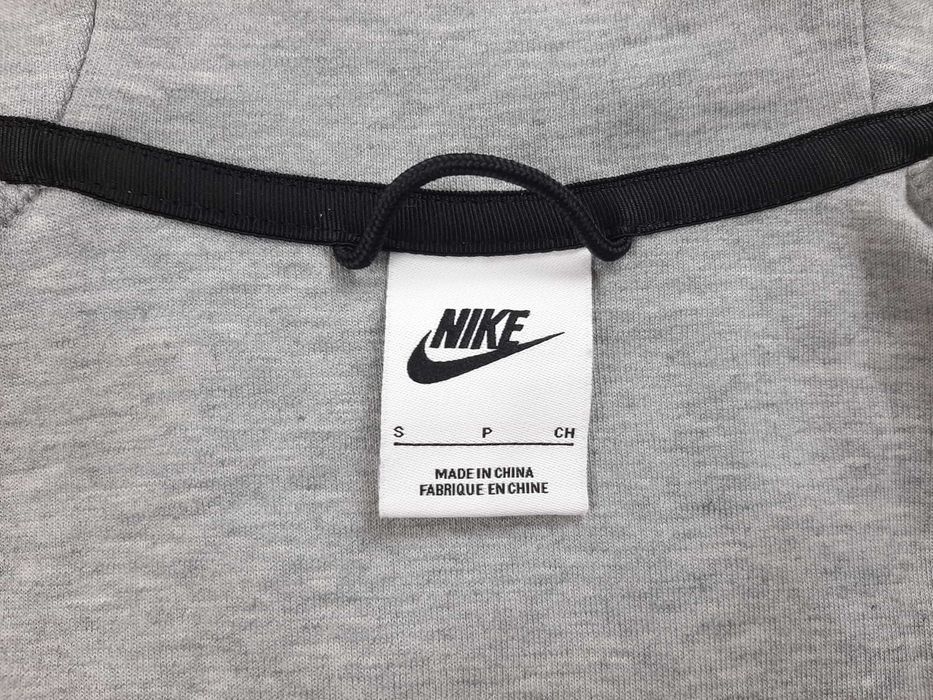 Nike Tech Fleece Windrunner - Оригинално дамско горнище размер S
