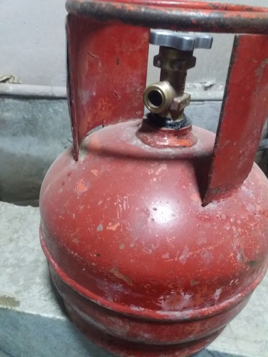 Продам газ балон на 5 литров