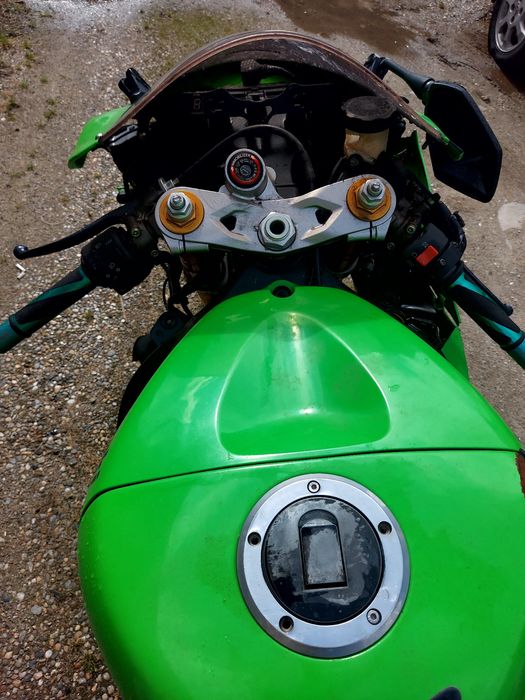 Kawasaki Ninja ZX6-R  636   2005