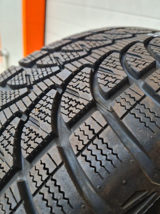 Зимни гуми 2 броя BRIDGESTONE Blizzak LM80 235 60 R18 дот 1619