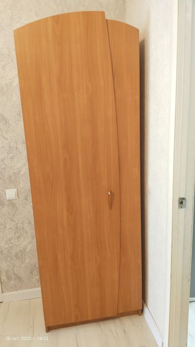 Продам плательный шкаф