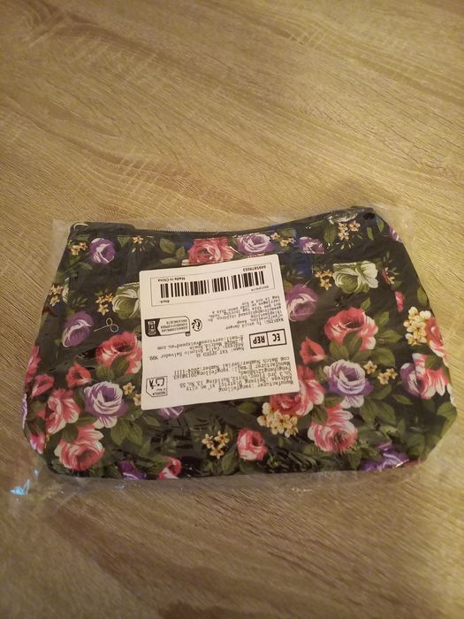 Само през декември  за 13 лв Дамски чанти с много прегради.