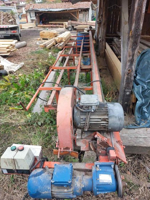 Окрайчваща машина за дъски