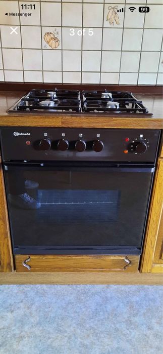 Права кухня -дъбов масив