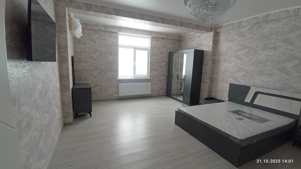 4 комн.  Паркент плаза. Авиатор