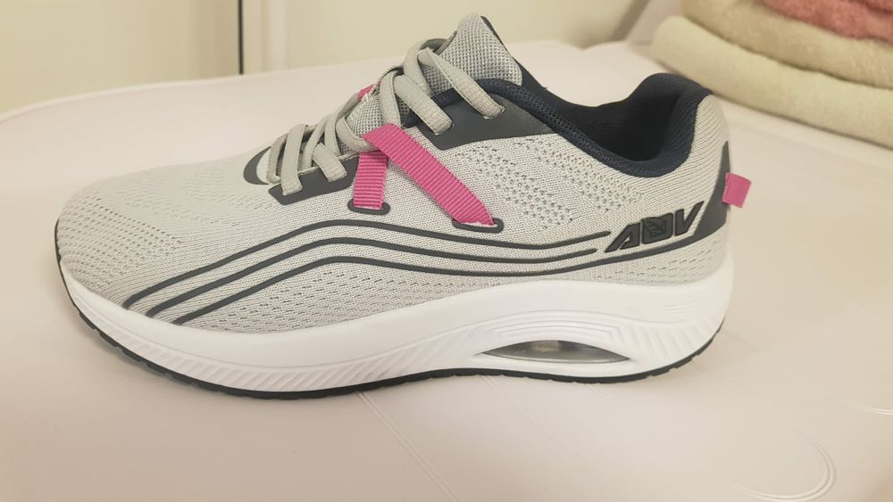 Vand adidasi arch marimea 38