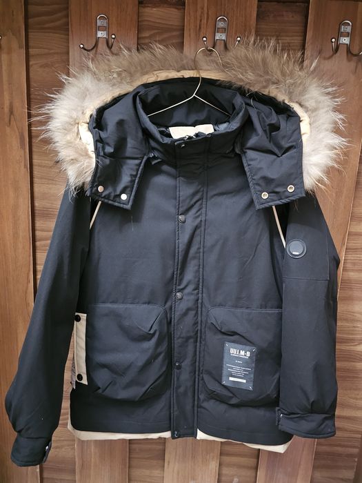 Продам тёплую зимнюю куртку на мальчика 9-11 лет, в идеальном состояни